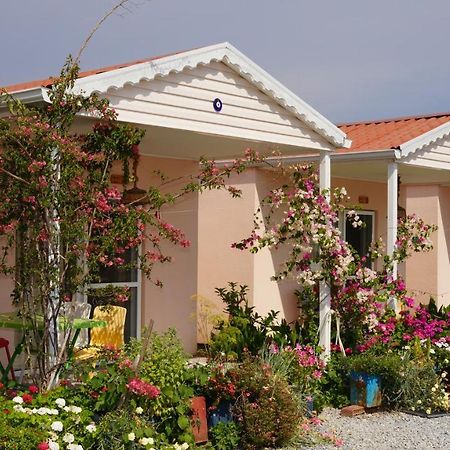 Yelken Bungalov Bed & Breakfast Milas Exterior photo